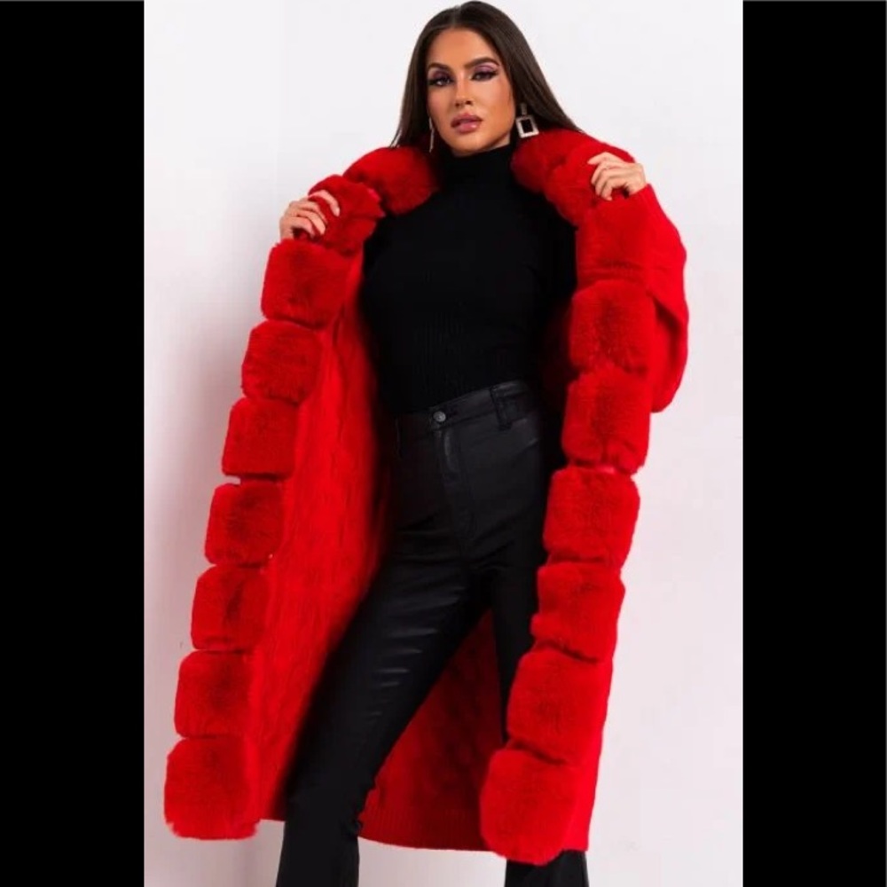 AKIRA - BABBS RED KNIT TRENCH w/FAUX FUR LINING